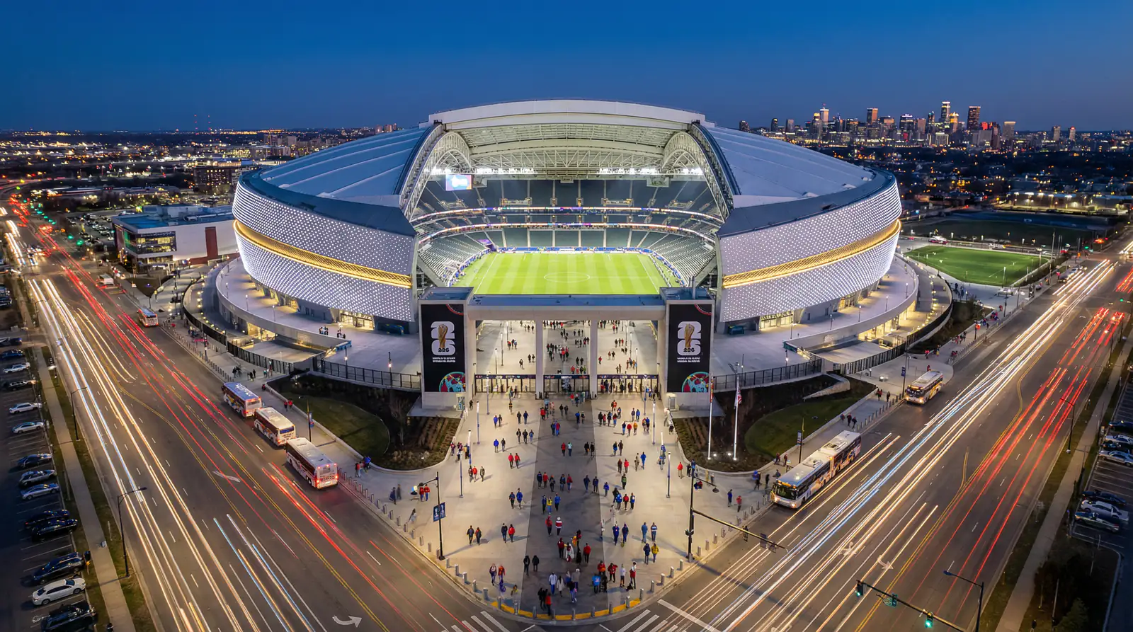 MetLife Stadium i New Jersey klargjort for VM 2026-finalen med grønn gressmatte og tribuner